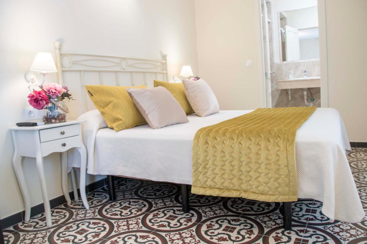Hostal Boutique Casa La Laja Chiclana de la Frontera Exteriör bild