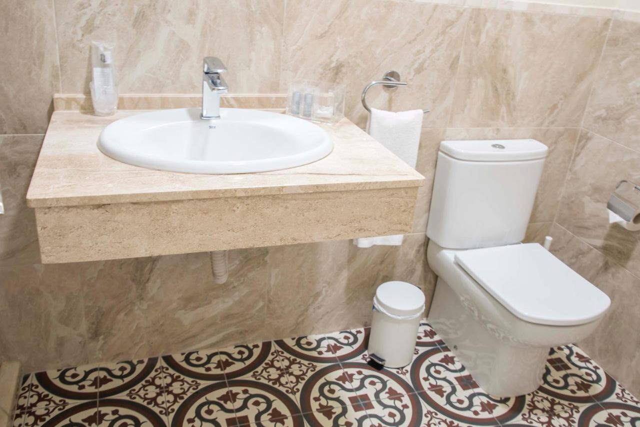 Hostal Boutique Casa La Laja Chiclana de la Frontera Exteriör bild