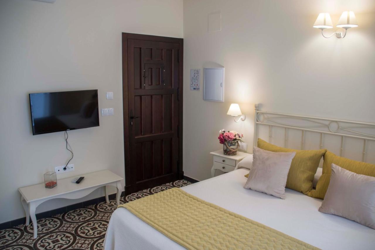 Hostal Boutique Casa La Laja Chiclana de la Frontera Exteriör bild