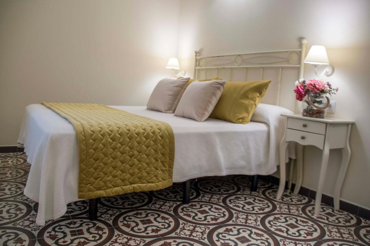 Hostal Boutique Casa La Laja Chiclana de la Frontera Exteriör bild
